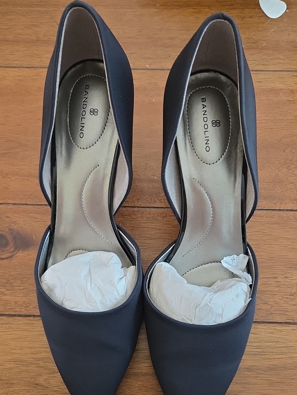 Bandolino Women's Black D'Orsay Pointed Toe Heels
